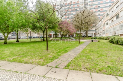 Apartamento T3 para Arrendamento em Alvalade