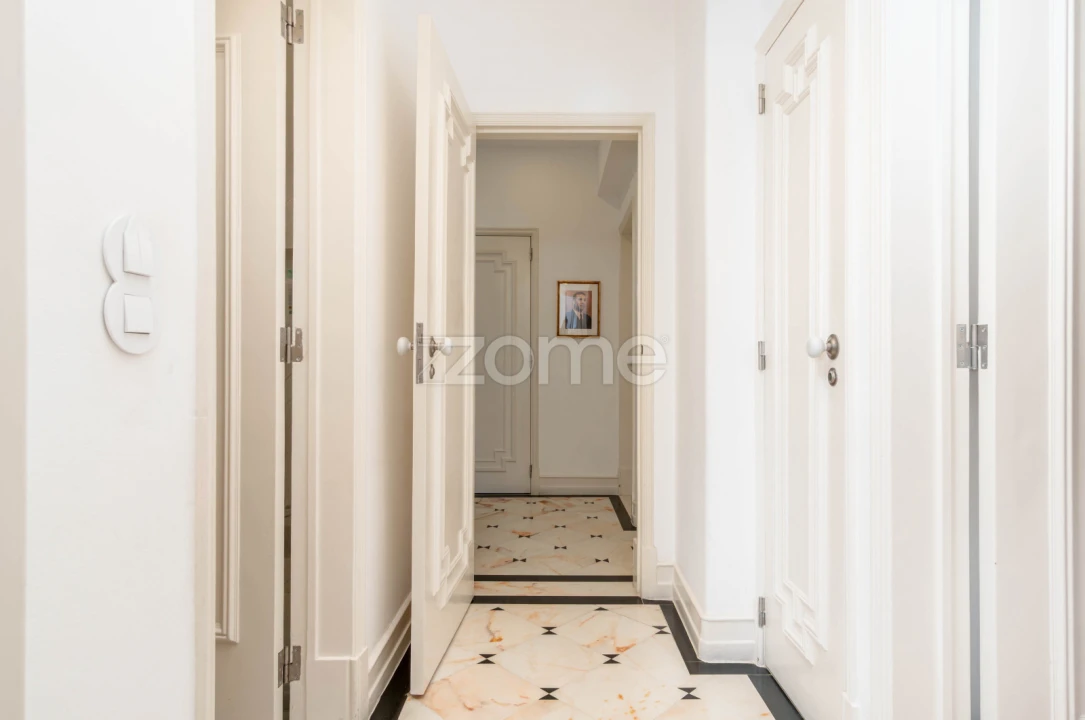 Apartamento T3 para Arrendamento em Alvalade Foto 29