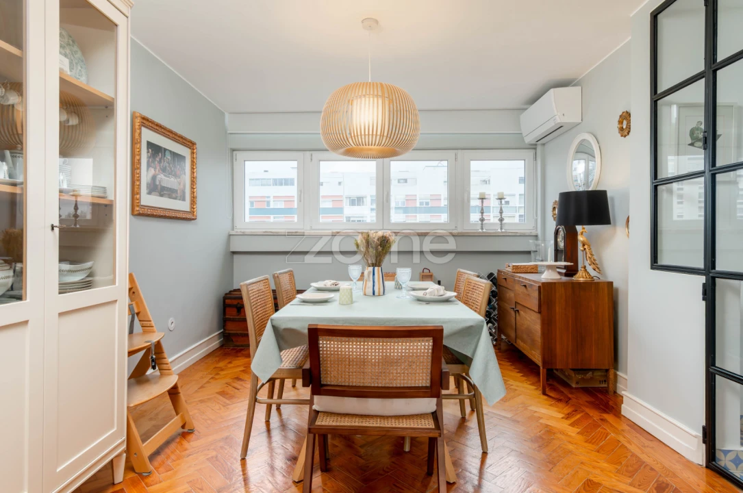 Apartamento T3 para Arrendamento em Alvalade Foto 10