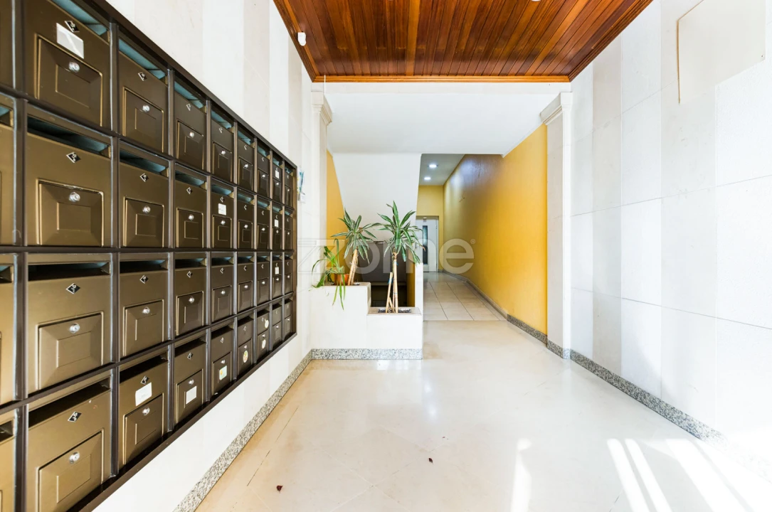 Apartamento T2 para Venda em Sacavém e Prior Velho Foto 21