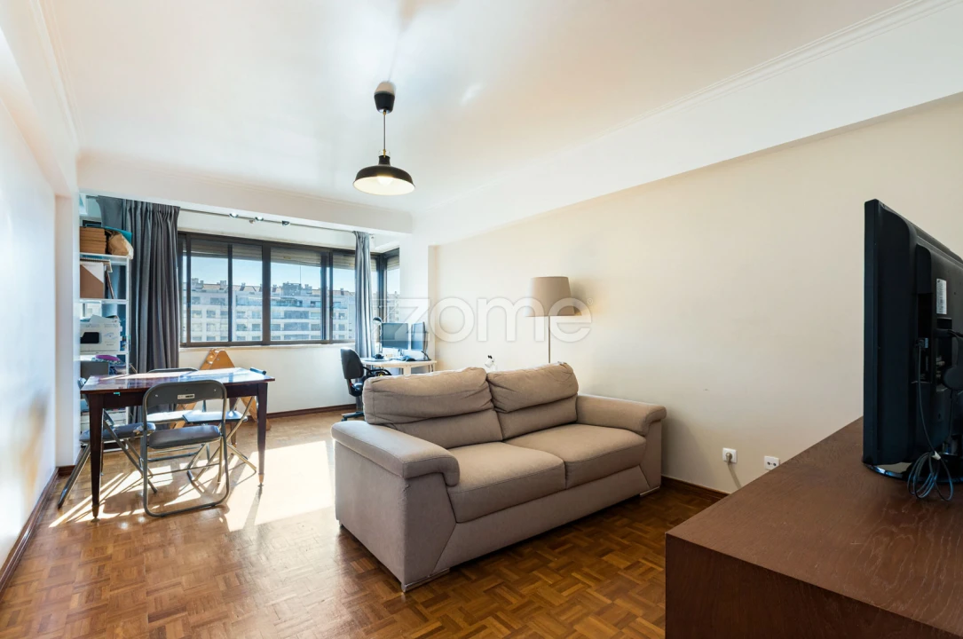 Apartamento T2 para Venda em Sacavém e Prior Velho Foto 8