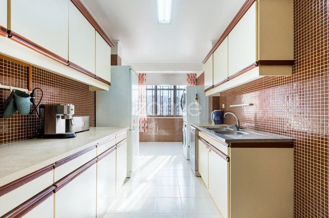 Apartamento T2 para Venda em Sacavém e Prior Velho Foto 6