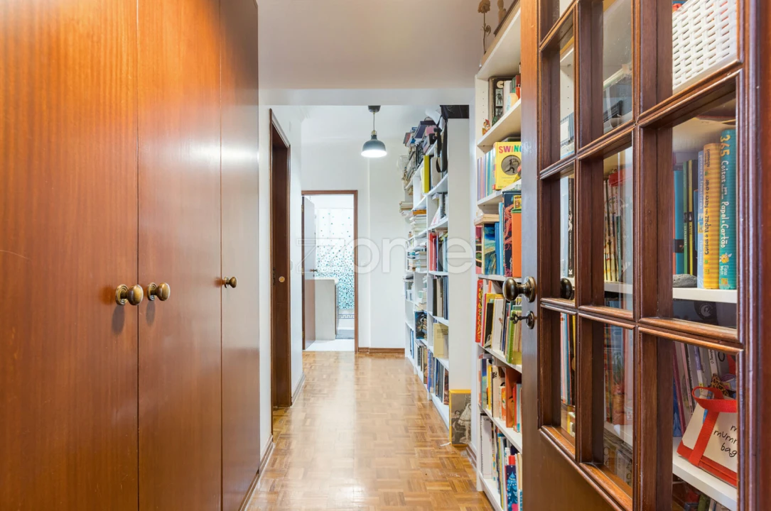 Apartamento T2 para Venda em Sacavém e Prior Velho Foto 13