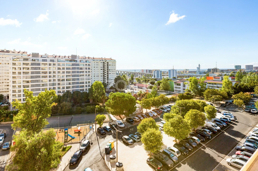 Apartamento T2 para Venda em Sacavém e Prior Velho Foto 24
