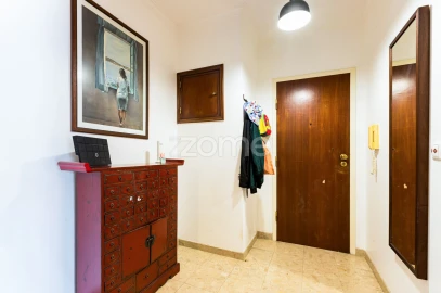 Apartamento T2 para Venda em Sacavém e Prior Velho