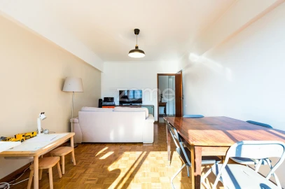 Apartamento T2 para Venda em Sacavém e Prior Velho