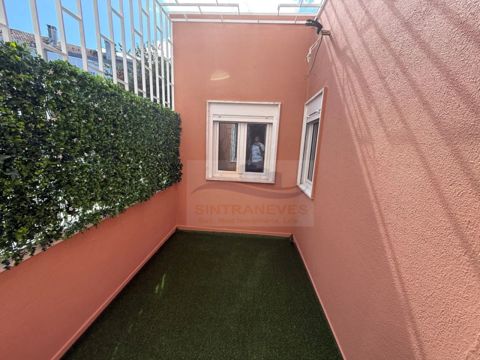 Apartamento T4 para Venda em Águas Livres Foto 10