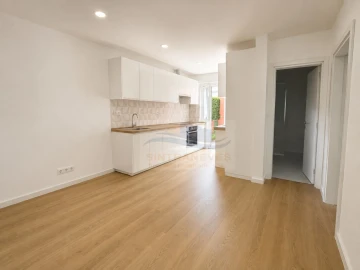 Apartamento T4 para Venda em Águas Livres