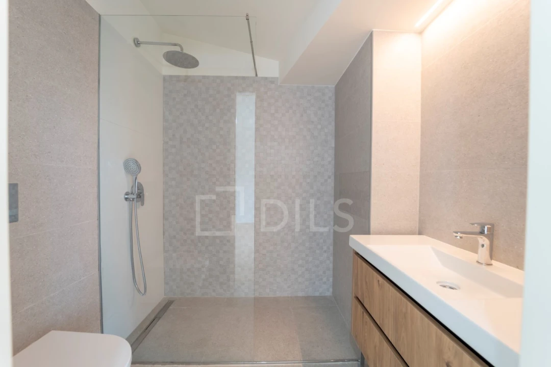 Apartamento T2 para Venda em Lordelo do Ouro e Massarelos Foto 25