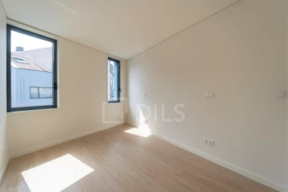 Apartamento T2 para Venda em Lordelo do Ouro e Massarelos