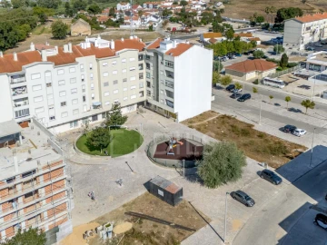Prédio para Venda em Palhais e Coina