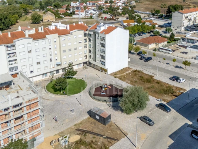 Prédio para Venda em Palhais e Coina Foto 5
