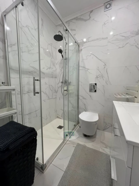 Apartamento T2 para Arrendamento em Penha de França