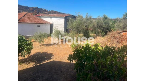 Moradia T4 para Venda em Santa Valha