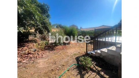 Moradia T4 para Venda em Santa Valha