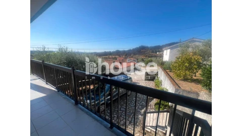 Moradia T4 para Venda em Santa Valha
