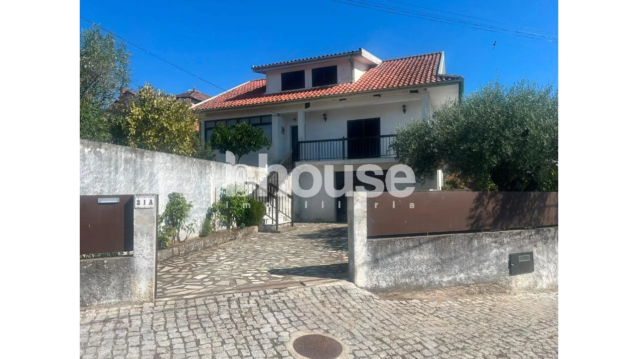 Moradia T4 para Venda em Santa Valha Foto 1
