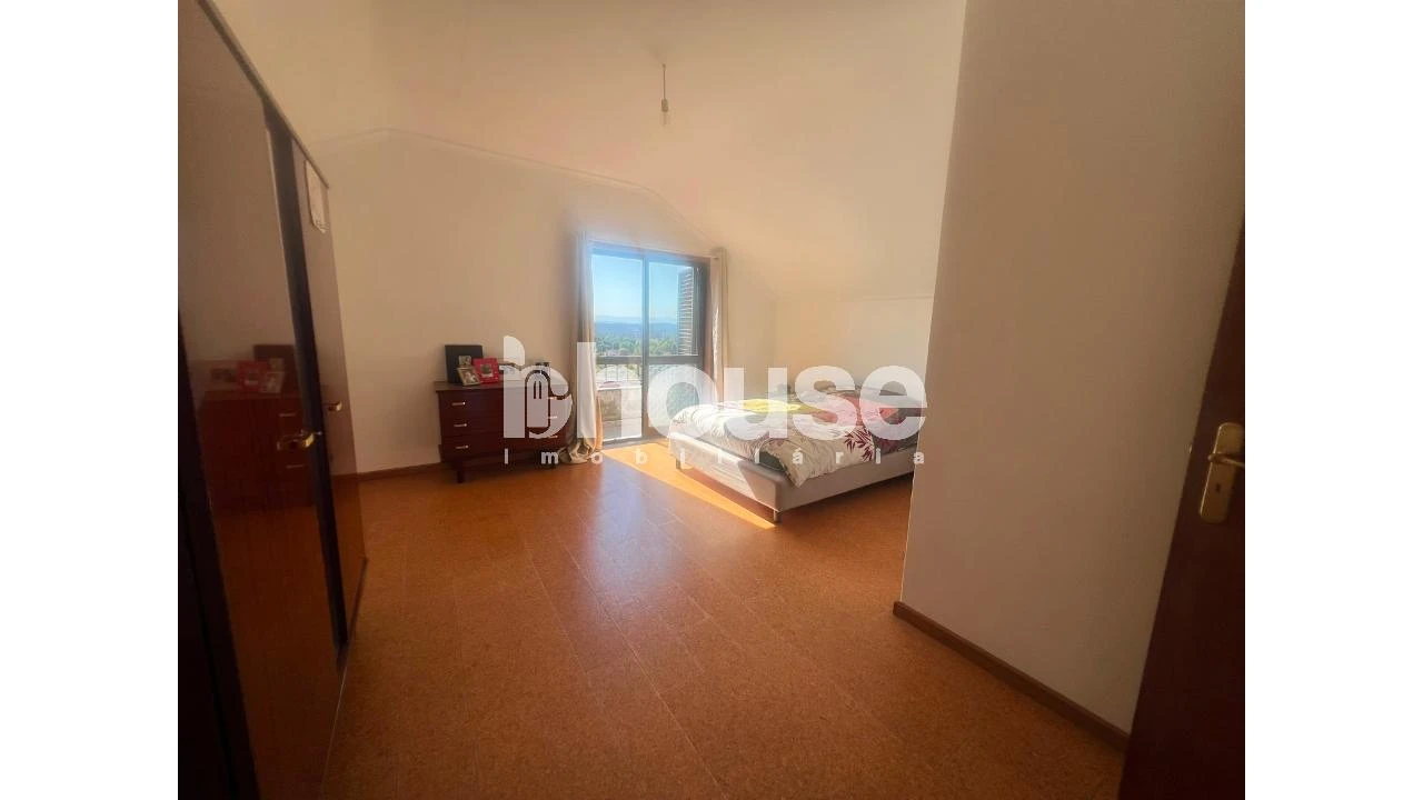 Moradia T4 para Venda em Santa Valha Foto 10