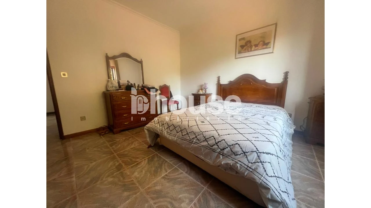 Moradia T4 para Venda em Santa Valha Foto 34