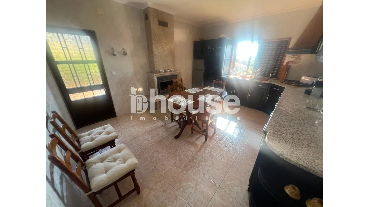 Moradia T4 para Venda em Santa Valha Foto 6