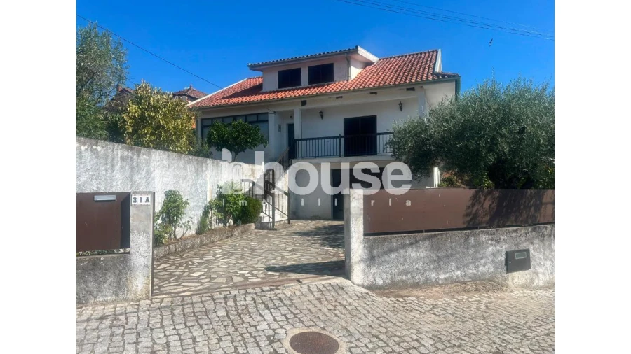 Moradia T4 para Venda em Santa Valha