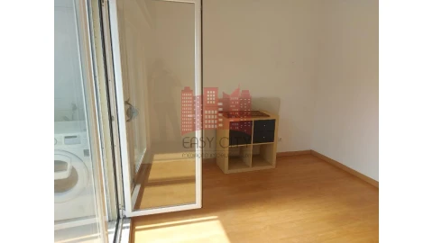Apartamento T1 para Venda em Águas Livres