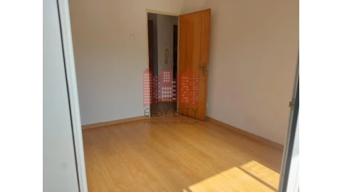 Apartamento T1 para Venda em Águas Livres