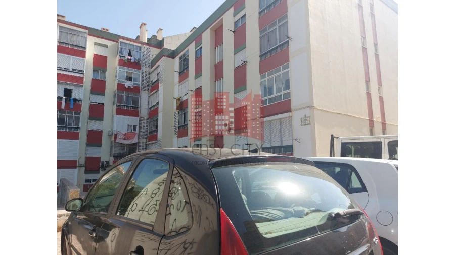 Apartamento T1 para Venda em Águas Livres Foto 14
