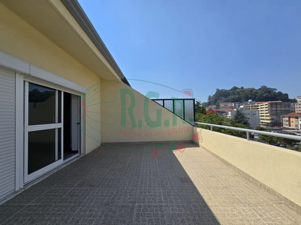 Quarto para Arrendamento em Gondomar (São Cosme), Valbom e Jovim Foto 23