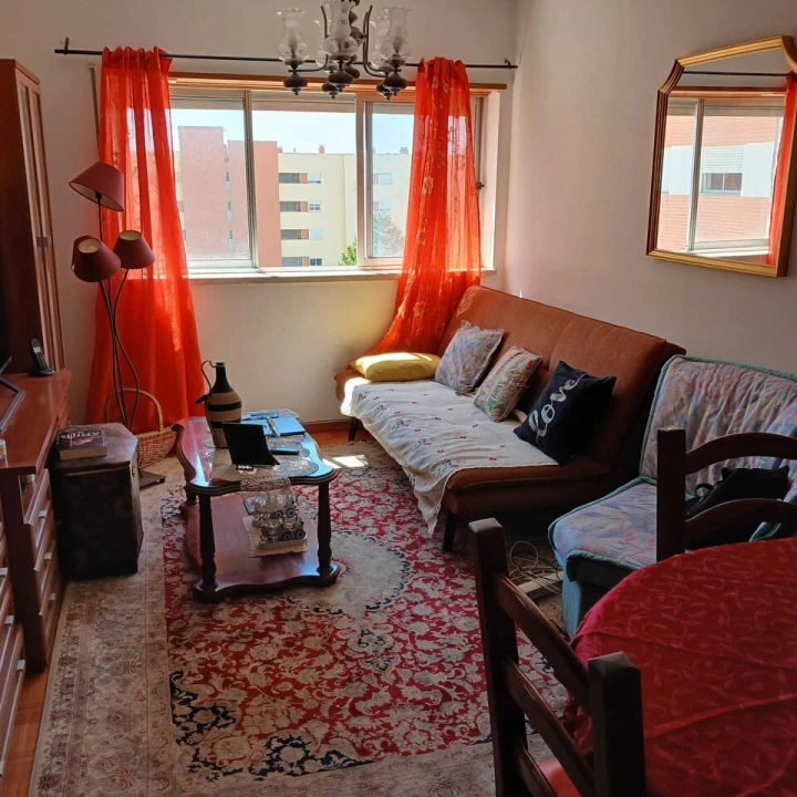 Apartamento T2 para Venda em Caparica e Trafaria Foto 1