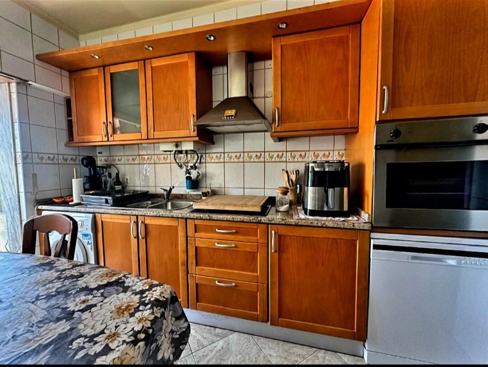 Apartamento T3 para Venda em Almada, Cova da Piedade, Pragal e Cacilhas Foto 14