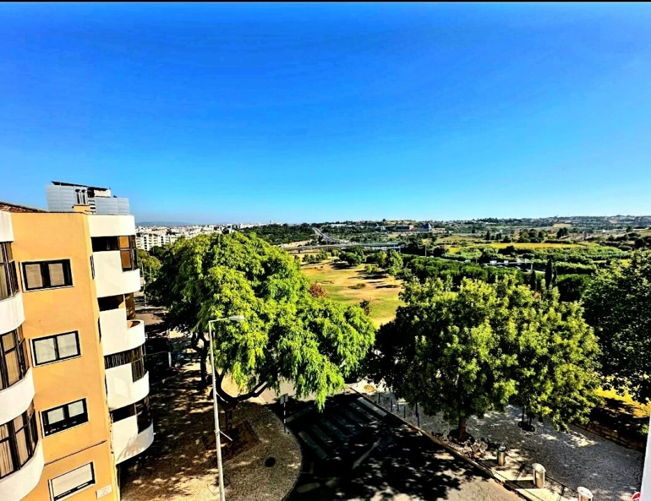 Apartamento T3 para Venda em Almada, Cova da Piedade, Pragal e Cacilhas Foto 17