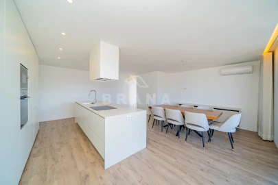 Apartamento T3 para Venda em Real, Dume e Semelhe