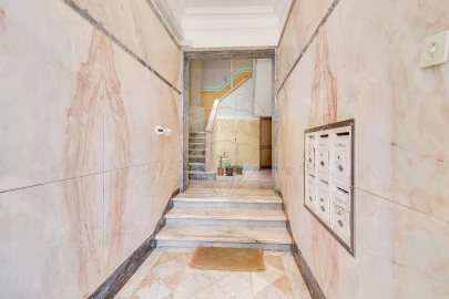 Apartamento T2 para Venda em Algés, Linda-A-Velha e Cruz Quebrada-Dafundo