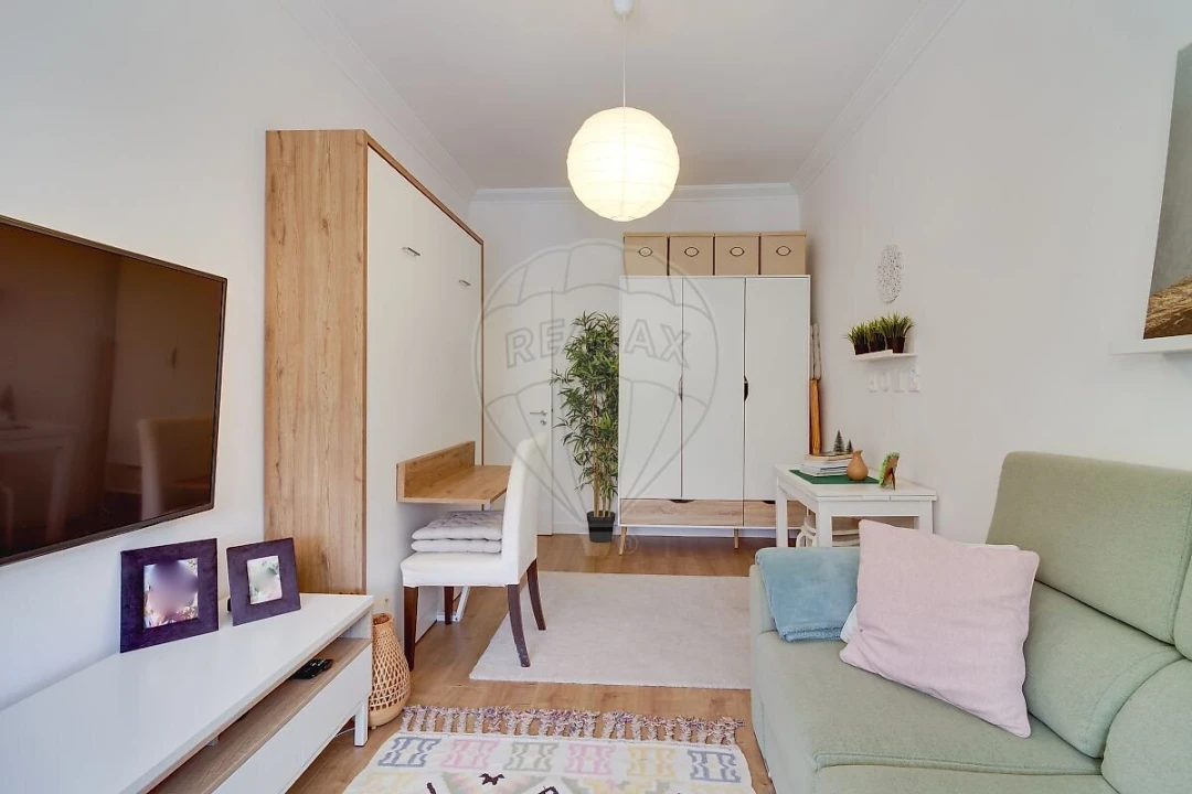 Apartamento T2 para Venda em Algés, Linda-A-Velha e Cruz Quebrada-Dafundo Foto 2