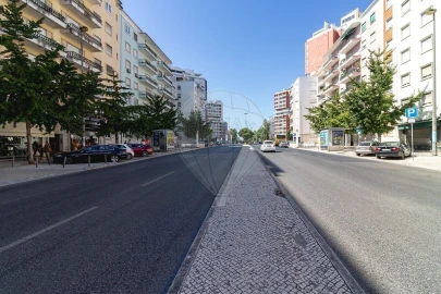 Garagem para Venda em Alvalade