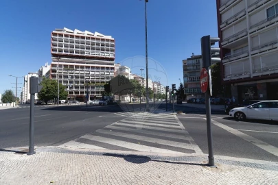 Garagem para Venda em Alvalade