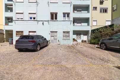 Garagem para Venda em Alvalade
