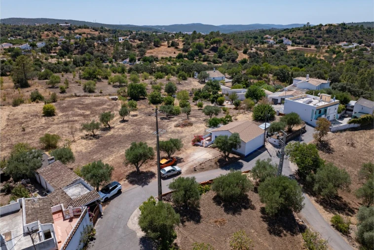Moradia T3 para Venda em Querença, Tôr e Benafim Foto 12