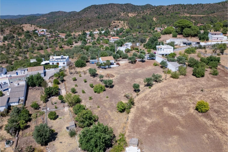 Moradia T3 para Venda em Querença, Tôr e Benafim Foto 13