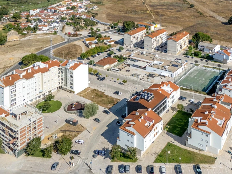 Prédio para Venda em Palhais e Coina Foto 10