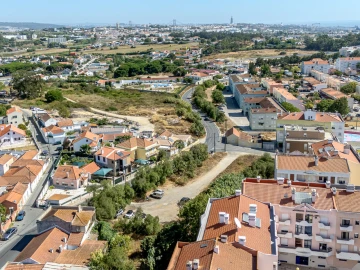 Prédio para Venda em Charneca de Caparica e Sobreda