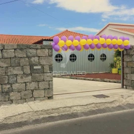 Loja para Venda em Praia da Vitoria (Santa Cruz)