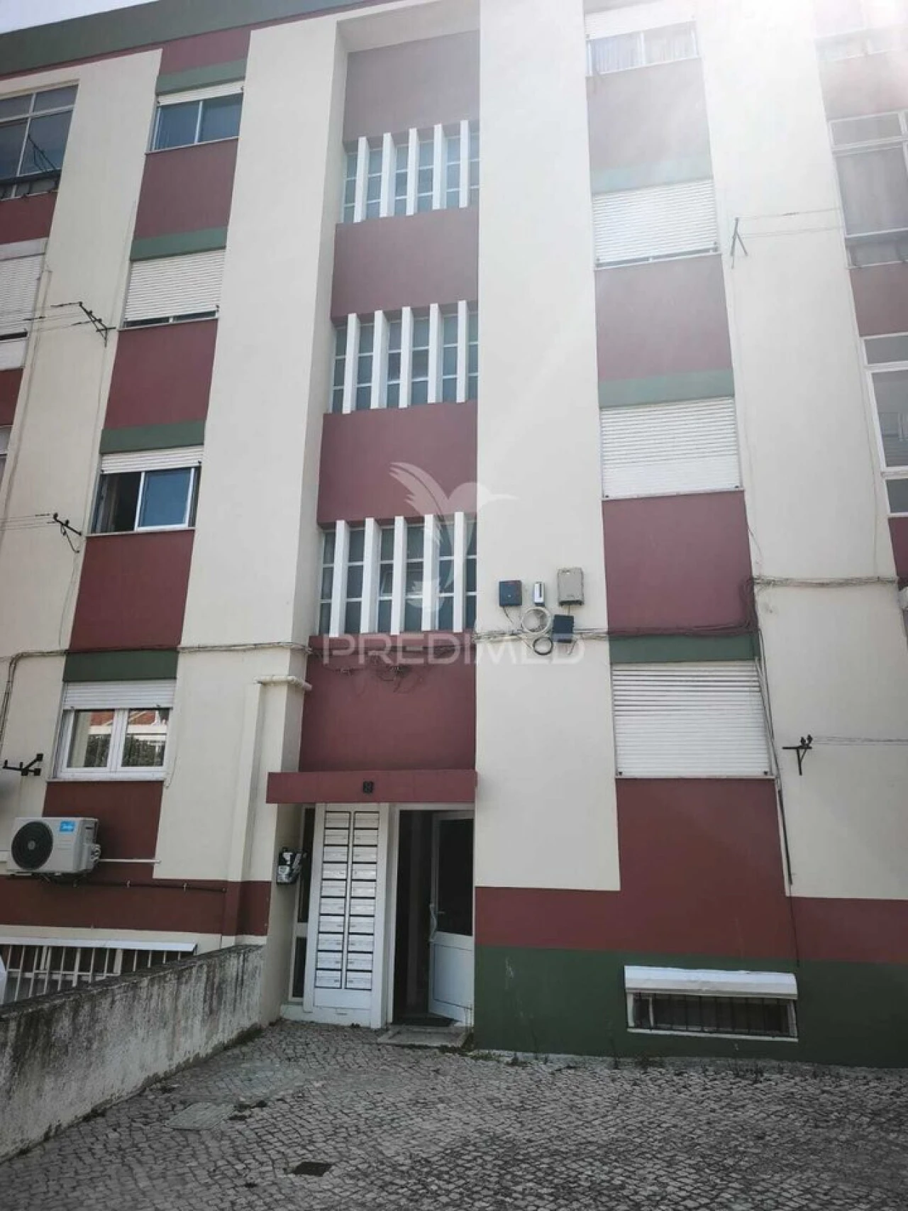 Apartamento T1 para Venda em Águas Livres Foto 18