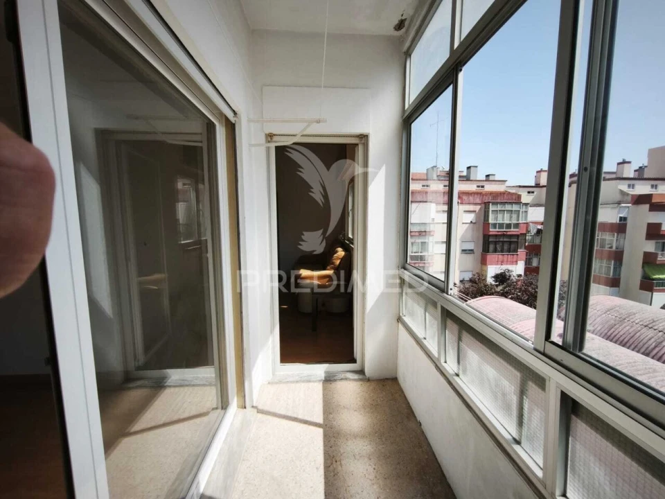 Apartamento T1 para Venda em Águas Livres Foto 16
