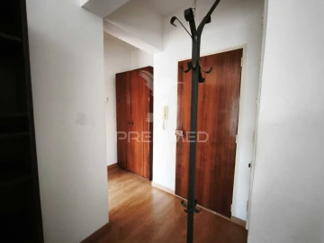 Apartamento T1 para Venda em Águas Livres