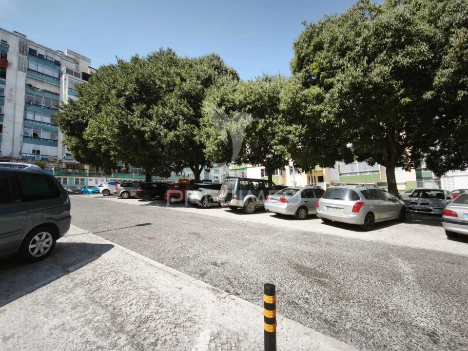 Apartamento T1 para Venda em Águas Livres Foto 19