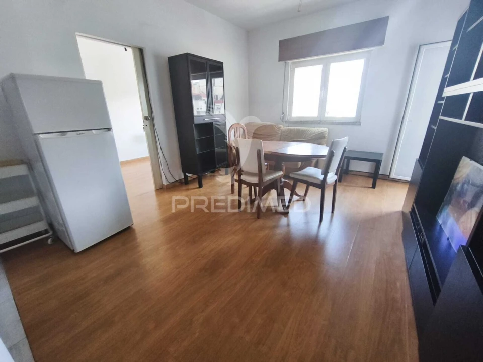 Apartamento T1 para Venda em Águas Livres Foto 2
