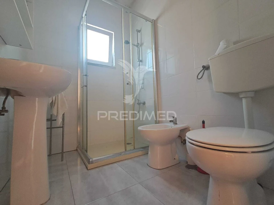 Apartamento T1 para Venda em Águas Livres Foto 10