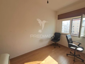 Apartamento T1 para Venda em Águas Livres